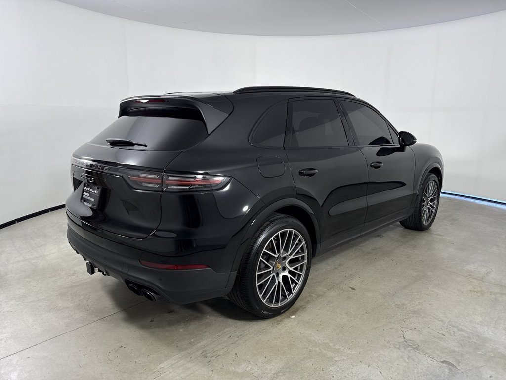 Certified 2023 Porsche Cayenne S Platinum w/ Premium Package Plus AWD/4WD image 7