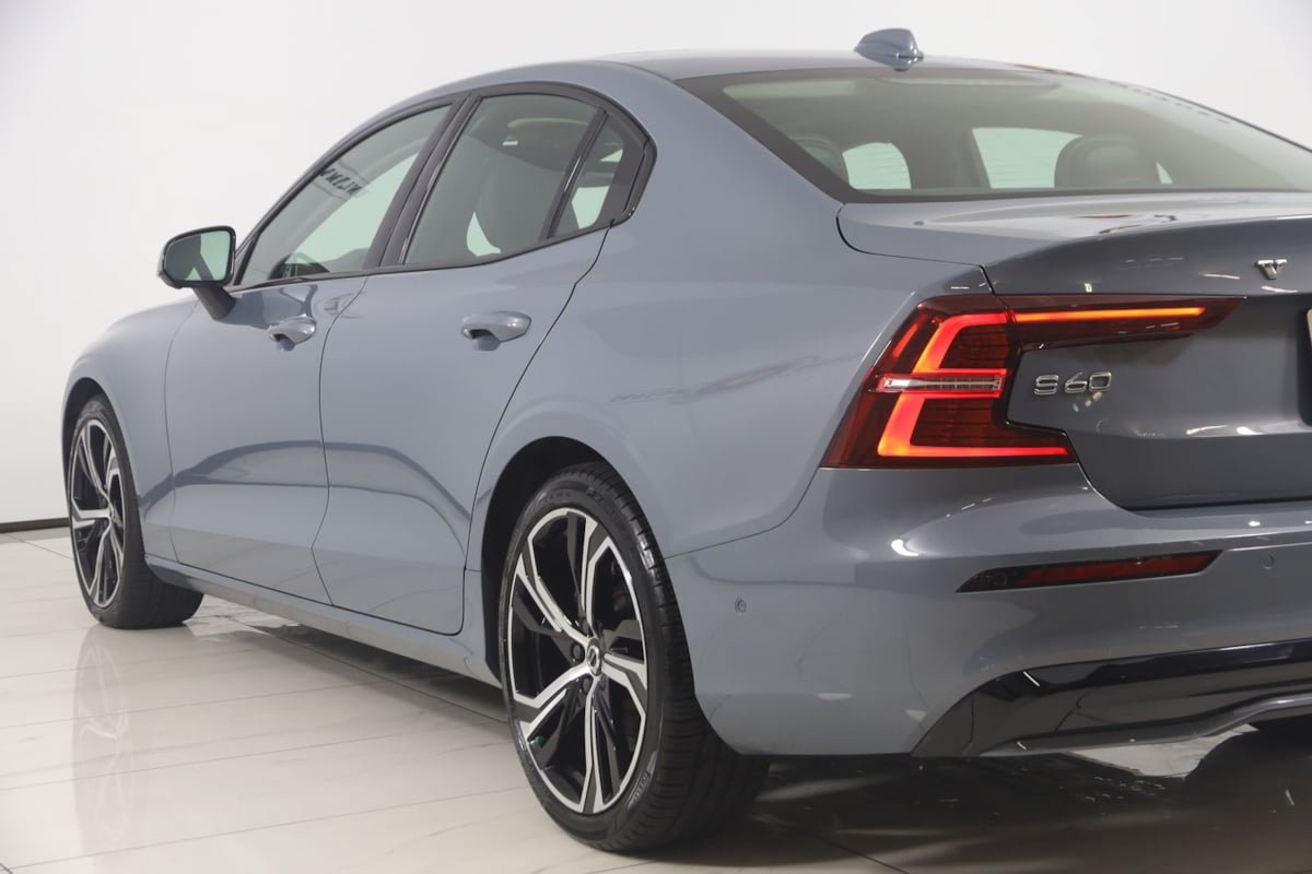 Used 2023 Volvo S60 B5 Plus AWD/4WD image 25