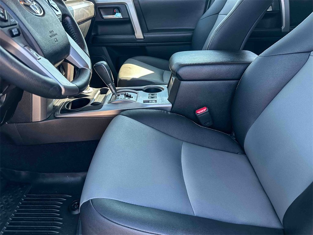 Used 2018 Toyota 4Runner SR5 Premium image 13