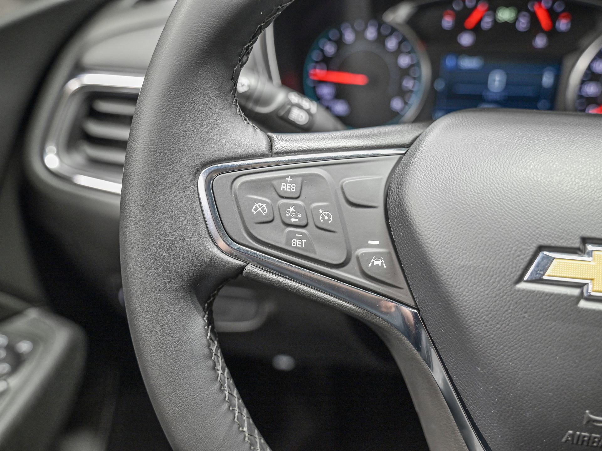 Used 2023 Chevrolet Equinox LT AWD/4WD image 19