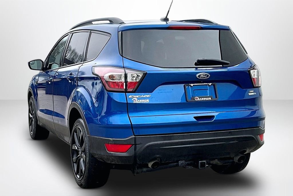 Used 2017 Ford Escape SE w/ Equipment Group 201A image 4