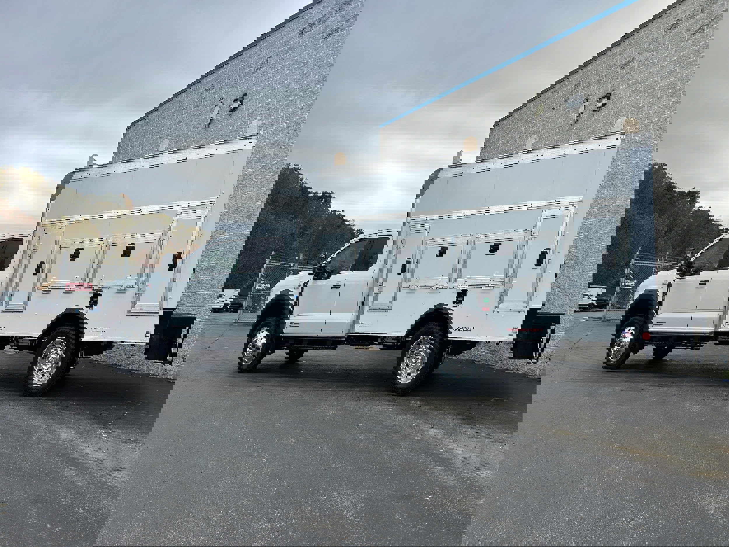 New 2025 Ford F450 XLT w/ XLT Value Package image 8