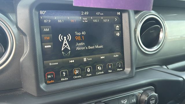 Used 2019 Jeep Wrangler Unlimited Sahara image 12