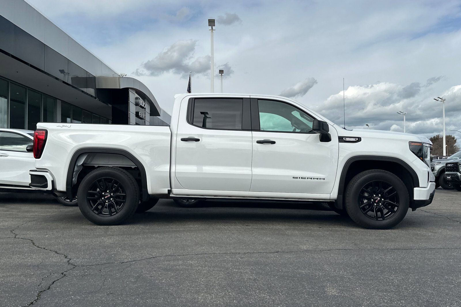 Used 2026 GMC Sierra 1500 Pro w/ Graphite Edition AWD/4WD image 3