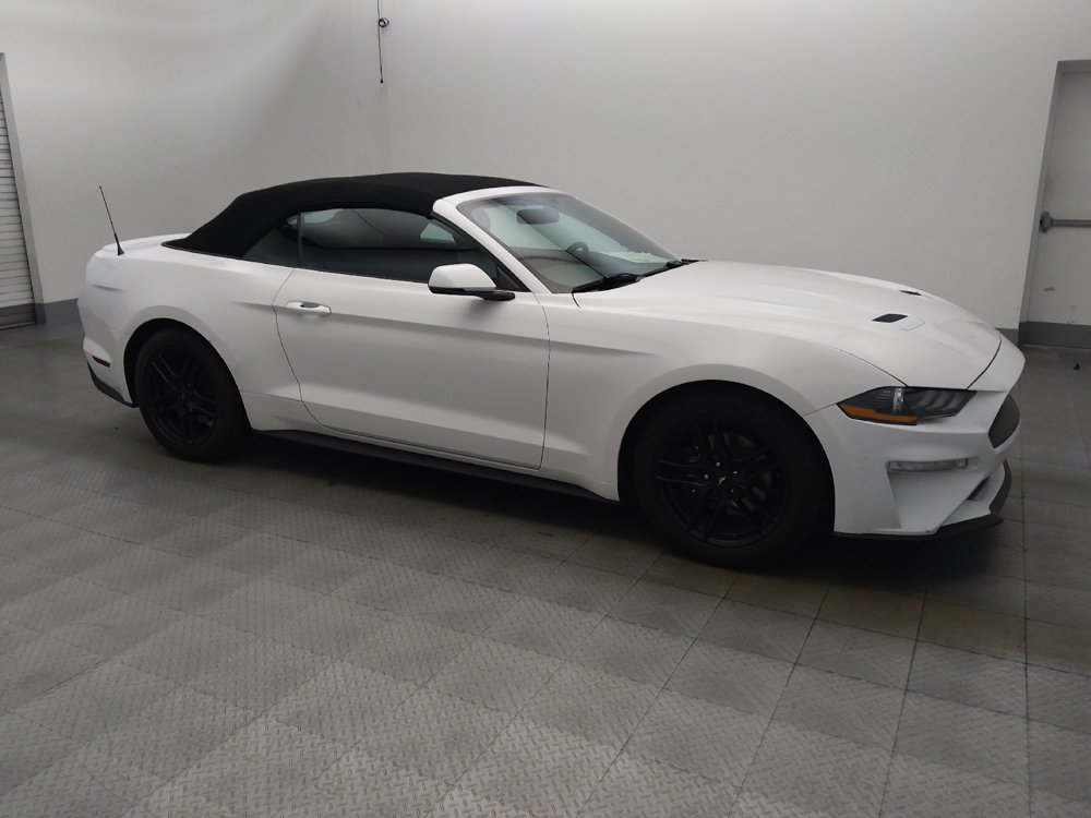 Used 2020 Ford Mustang Premium RWD image 11