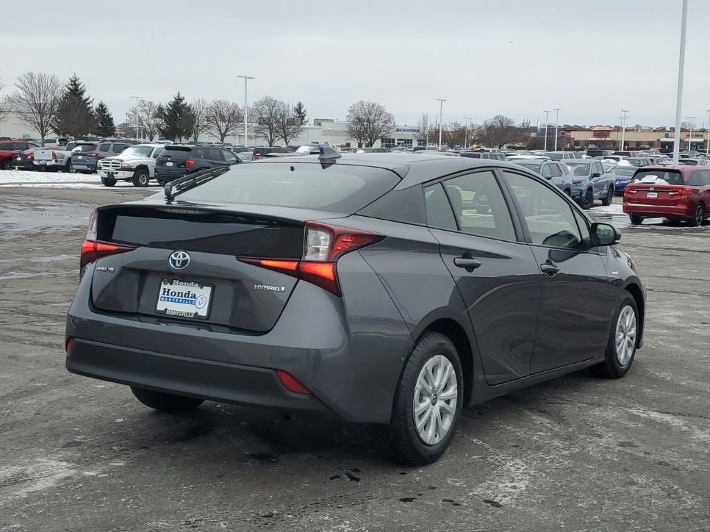 Used 2021 Toyota Prius LE image 9