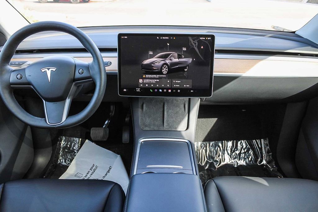 Used 2024 Tesla Model Y Long Range image 12