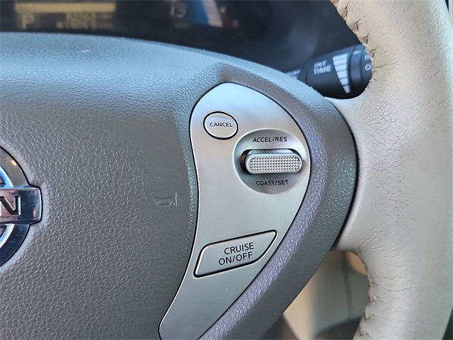 Used 2012 Nissan Leaf SL image 19