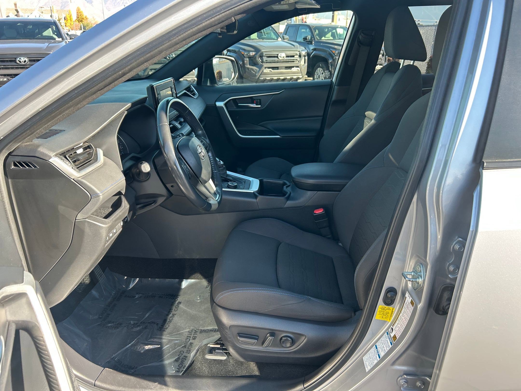 Certified 2022 Toyota RAV4 SE image 11