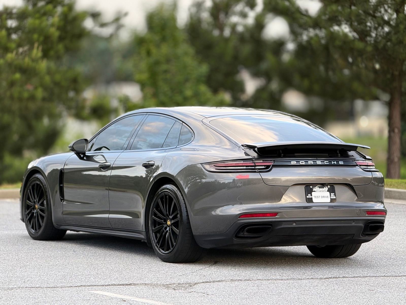 Used 2018 Porsche Panamera 4 AWD/4WD image 10