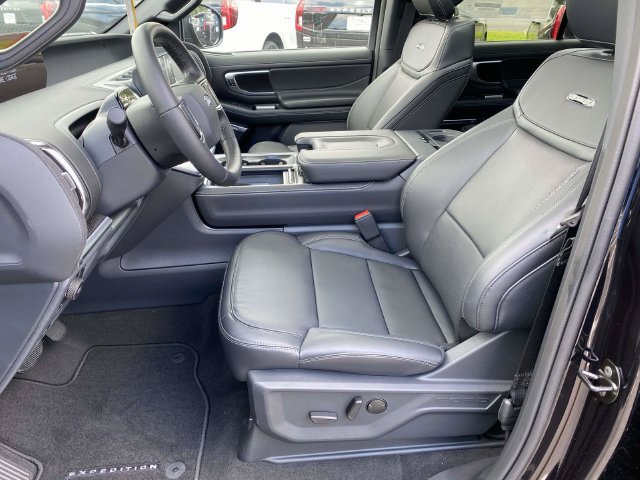 New 2027 Ford Expedition Platinum w/ Stealth Appearance Package AWD/4WD image 14