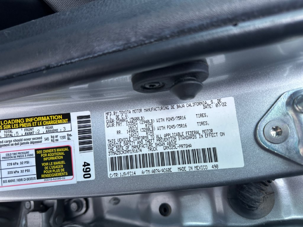 Used 2022 Toyota Tacoma SR5 RWD image 25
