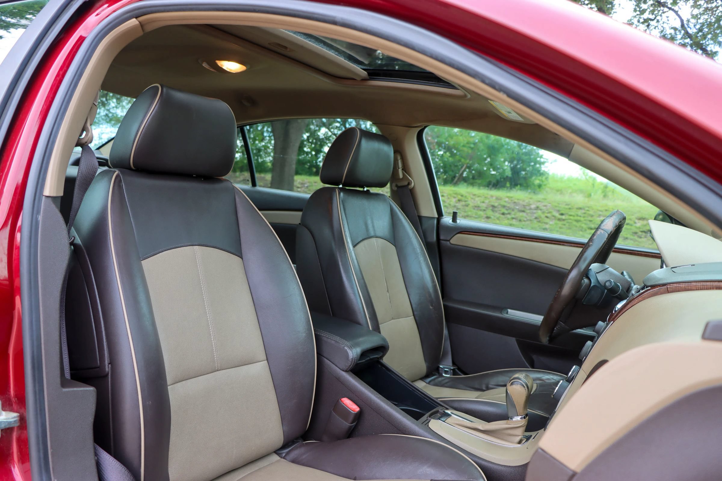 Used 2009 Chevrolet Malibu LTZ FWD image 21