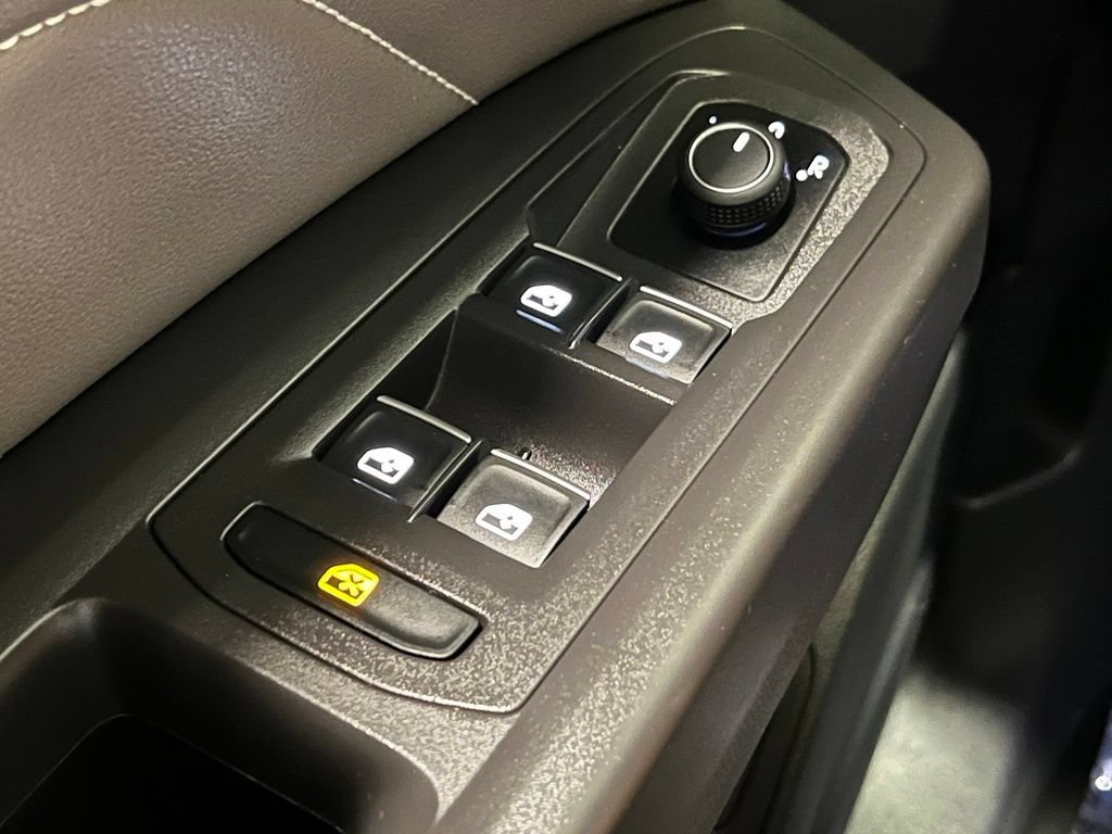 Used 2023 Volkswagen Atlas Cross Sport SE w/ Panoramic Sunroof Package AWD/4WD image 19