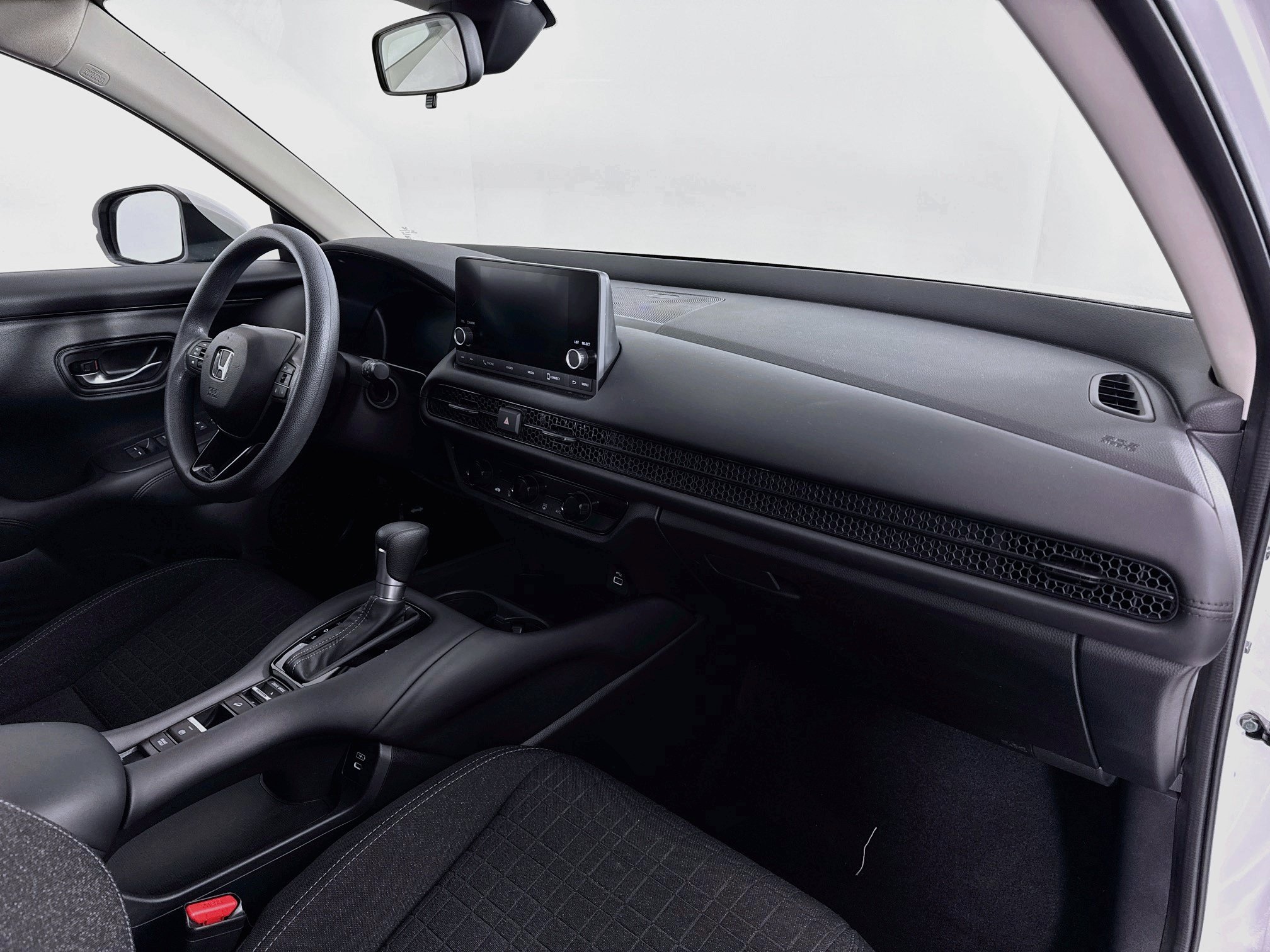 Certified 2024 Honda HR-V LX image 26