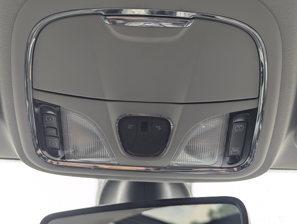 Used 2019 Jeep Cherokee Limited image 47