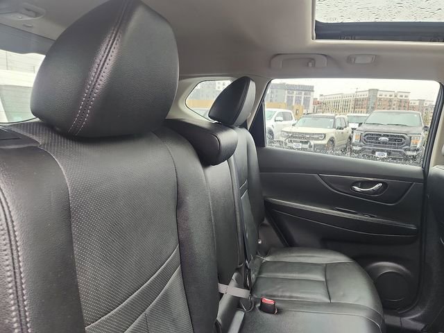 Used 2016 Nissan Rogue SL w/ SL Premium Package image 29