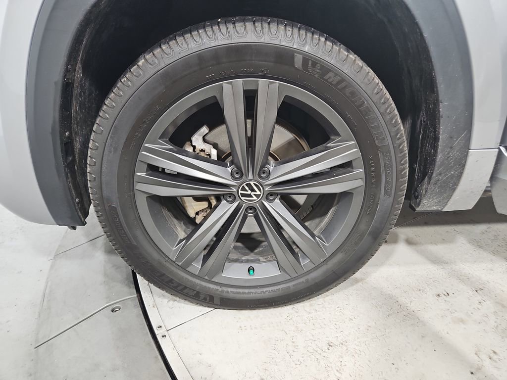 Used 2022 Volkswagen Atlas SEL R-Line AWD/4WD image 27