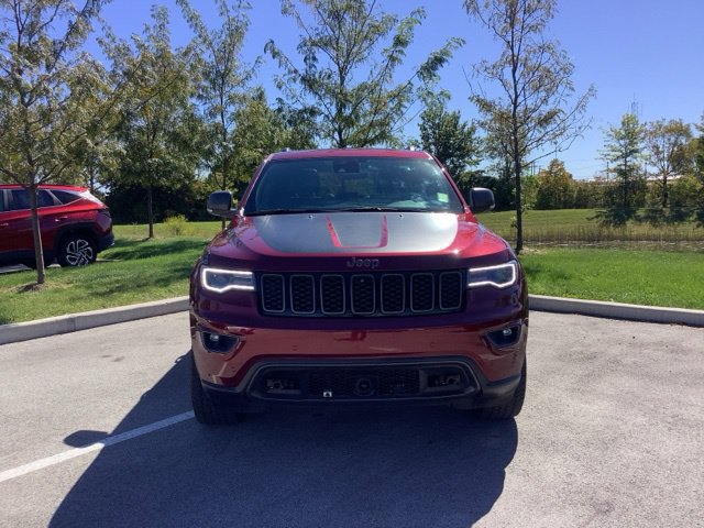 Used 2019 Jeep Grand Cherokee Trailhawk w/ Trailhawk Luxury Group AWD/4WD image 2