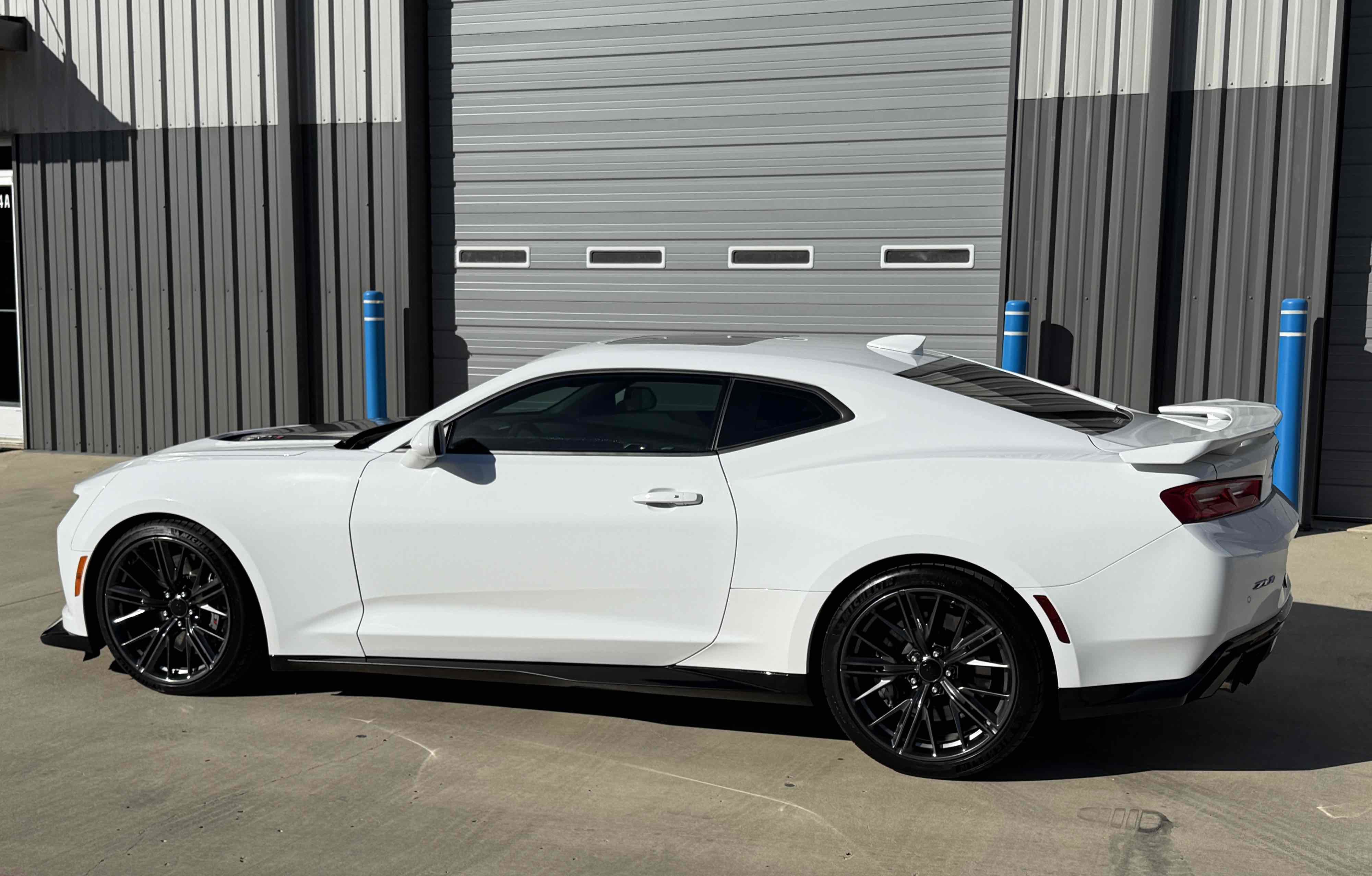 Used 2018 Chevrolet Camaro ZL1 image 10