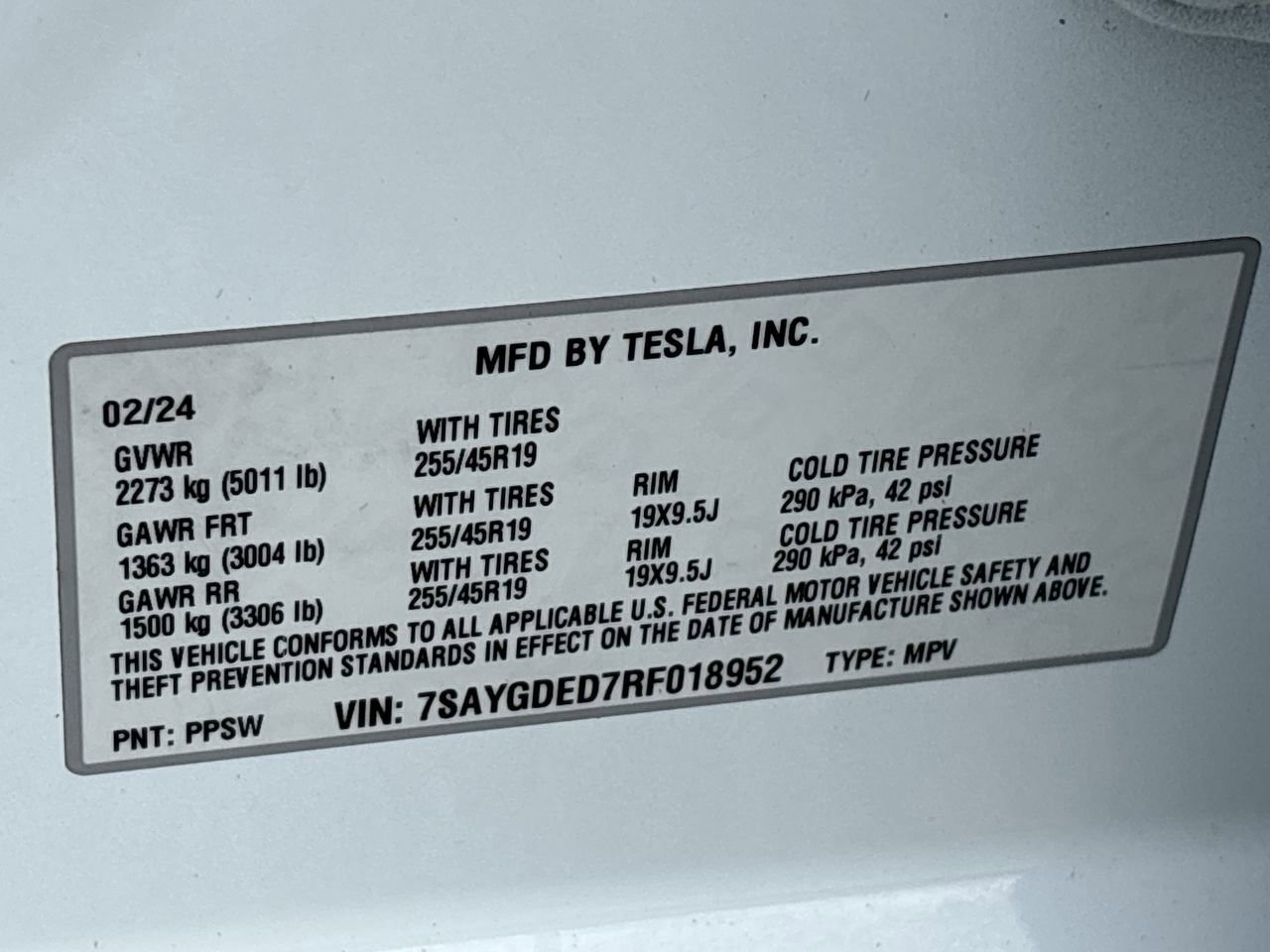 Used 2024 Tesla Model Y 2WD image 30