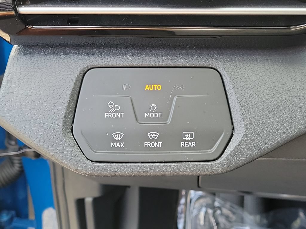 Certified 2025 Volkswagen ID.4 Pro S Plus AWD/4WD image 29