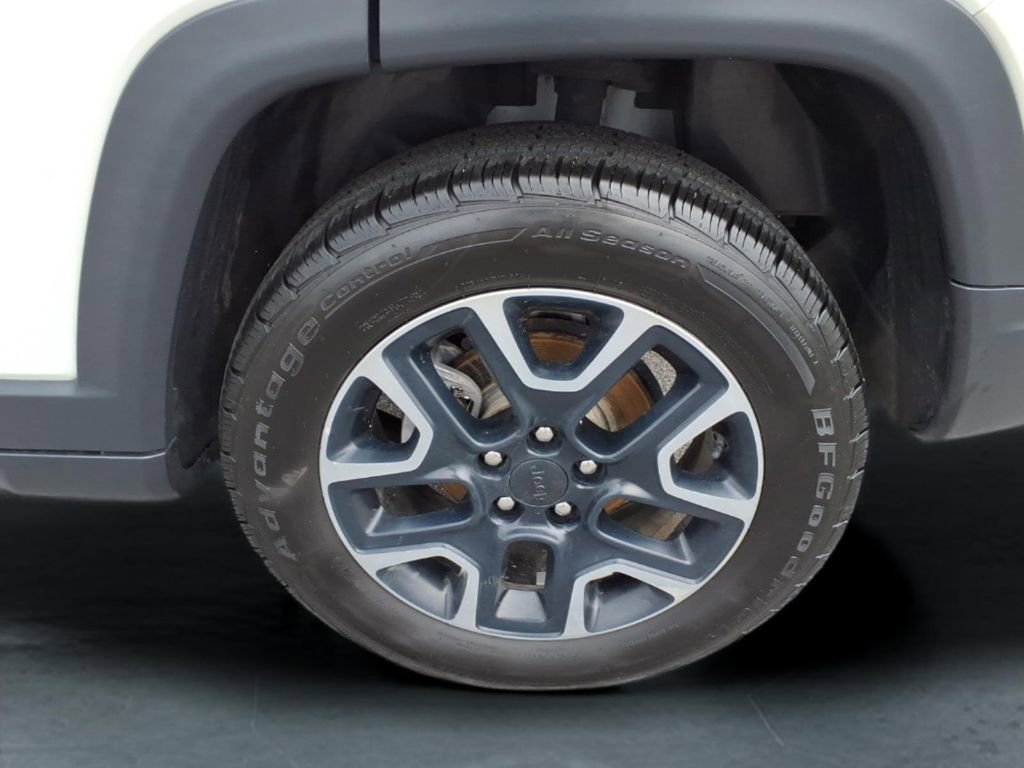 Used 2019 Jeep Compass Sport image 8