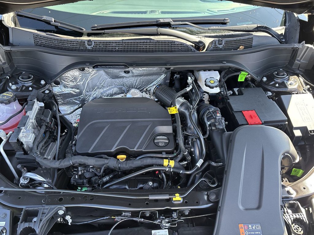 New 2026 Chevrolet Trax LT w/ Midnight Edition FWD image 32