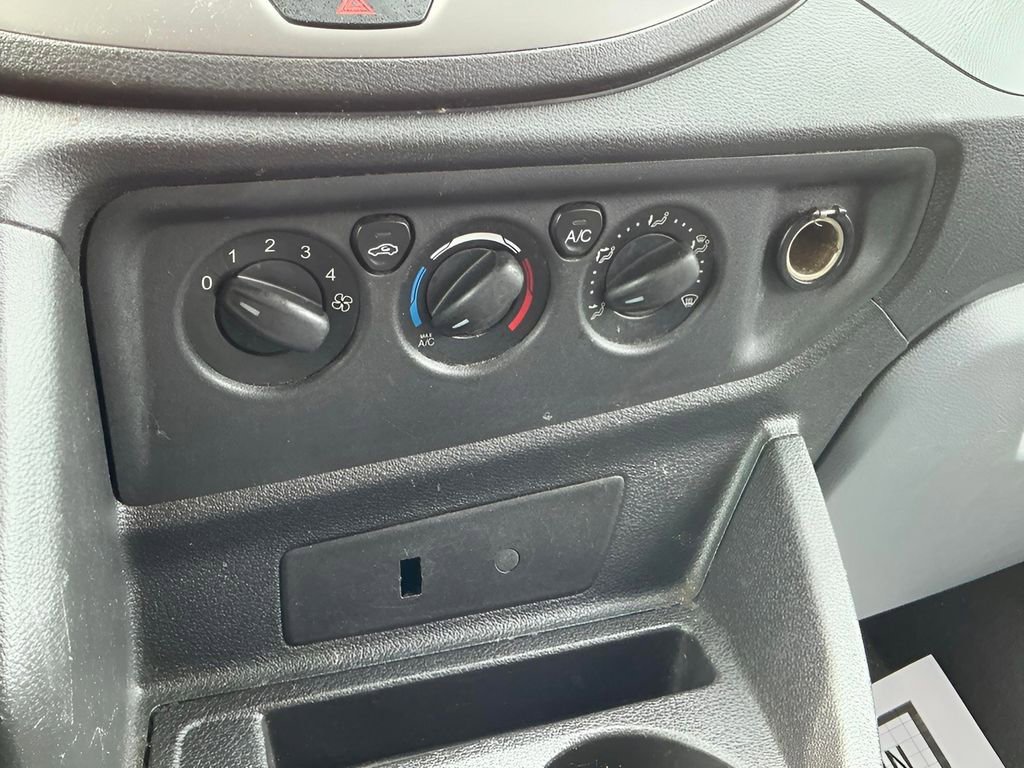 Used 2018 Ford Transit 350 XLT image 33