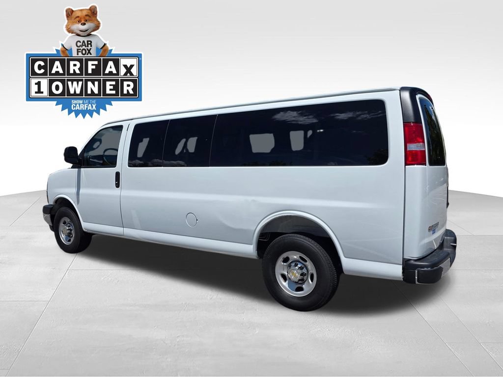 Certified 2025 Chevrolet Express 3500 LT w/ LT Preferred Equipment Group RWD image 3