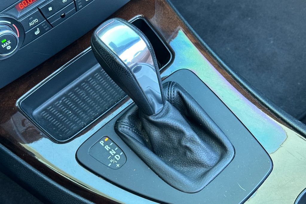 Used 2011 BMW 328i Convertible image 20