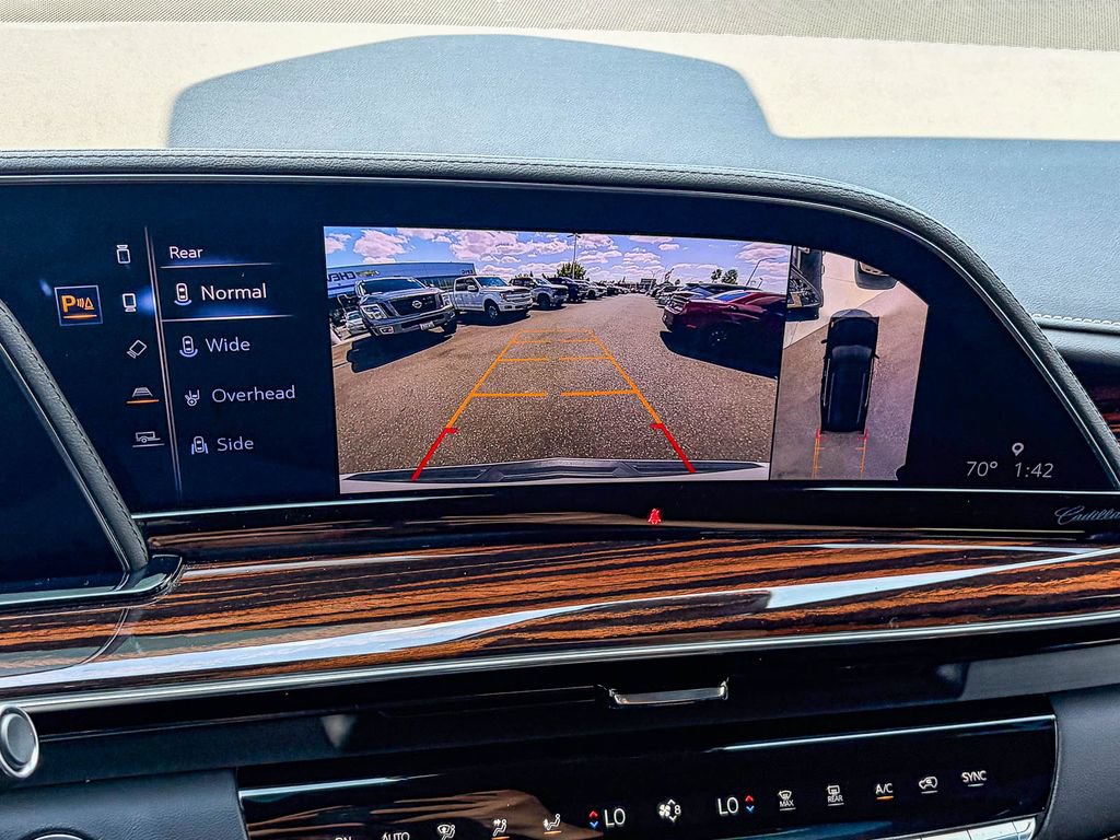 Used 2022 Cadillac Escalade Premium Luxury AWD/4WD image 49