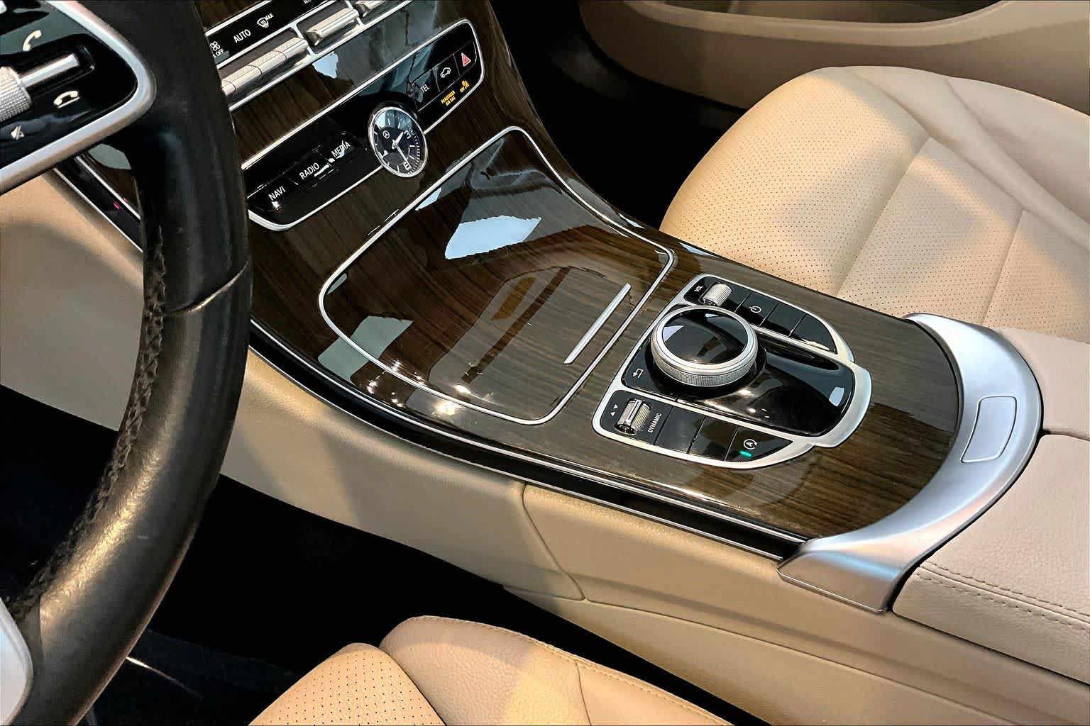 Used 2019 Mercedes-Benz C 300 Sedan image 16