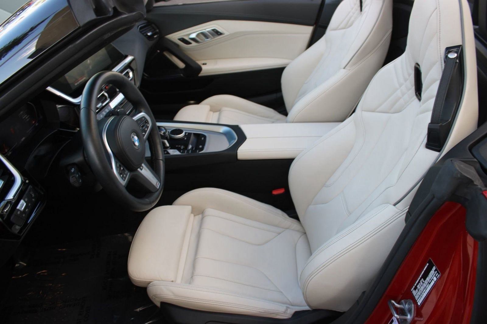 Used 2023 BMW Z4 sDrive30i w/ Premium Package image 5