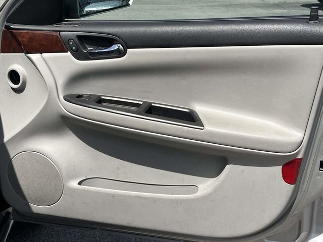 Used 2008 Chevrolet Impala LS FWD image 23