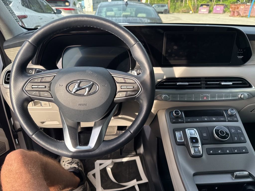 Used 2022 Hyundai Palisade Calligraphy w/ Winter Package image 5