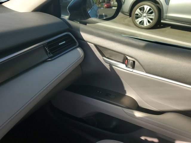 Used 2023 Toyota Camry SE w/ Cold Weather Package image 27