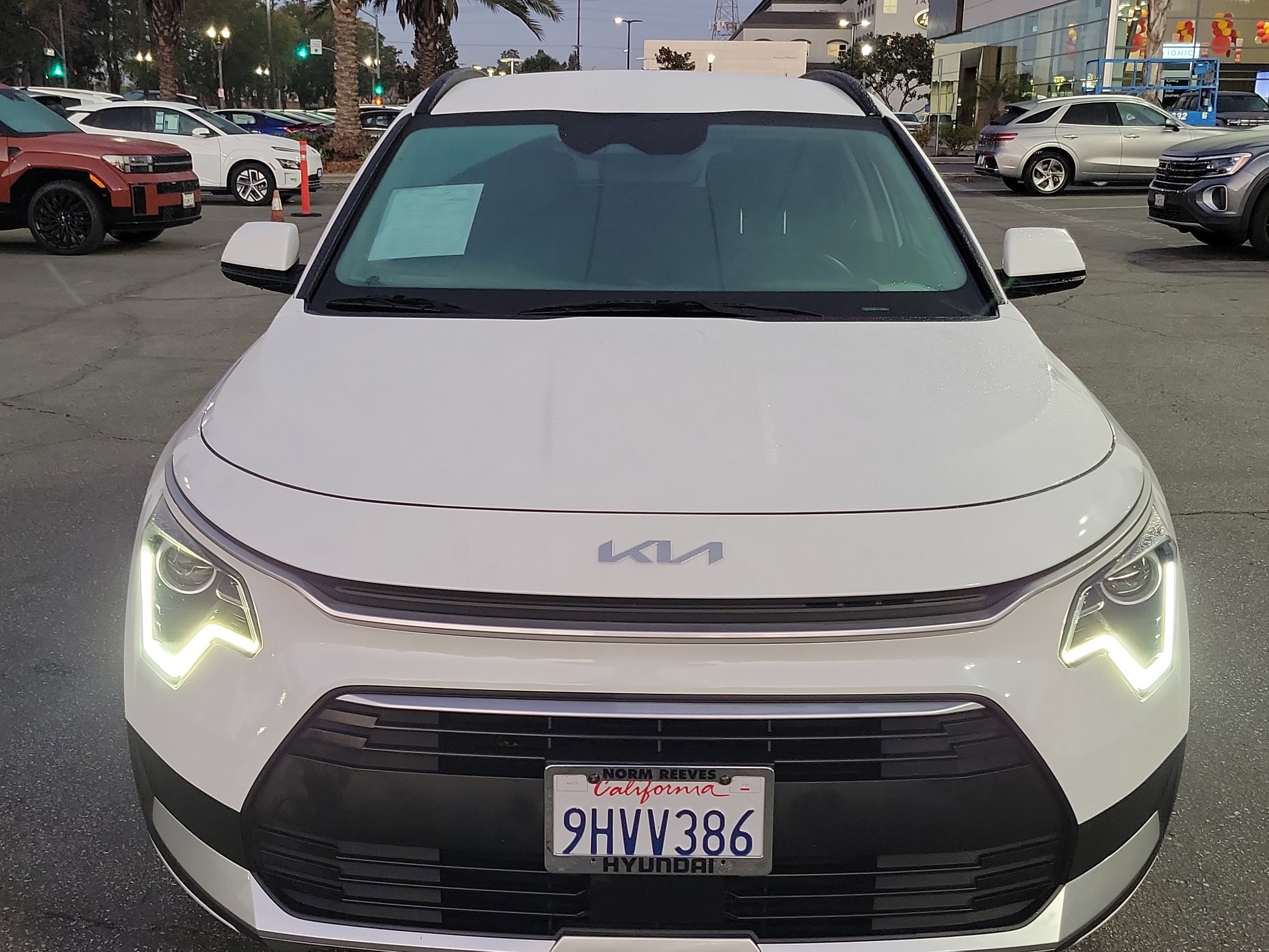 Used 2023 Kia Niro EX image 26