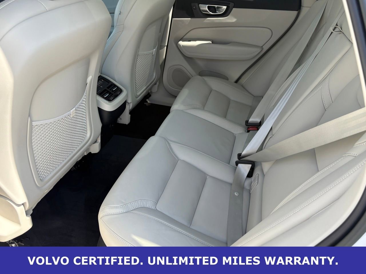 Certified 2023 Volvo XC60 B5 Ultimate w/ Climate Package image 31