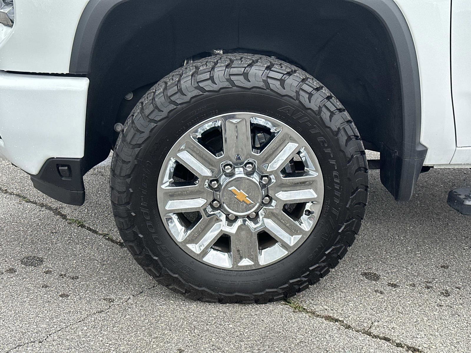 Certified 2024 Chevrolet Silverado 2500 High Country w/ LPO, Dark Essentials Package image 11