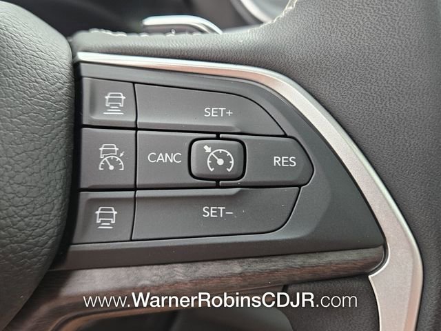 New 2025 Jeep Grand Cherokee Limited w/ Trailer Tow Package image 27