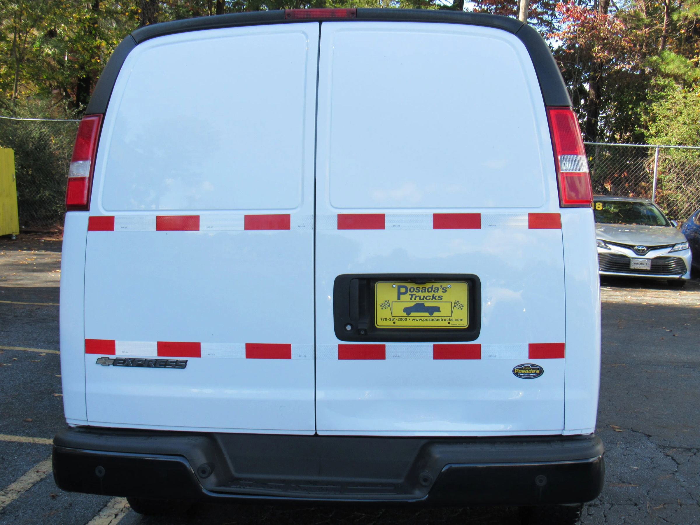 Used 2019 Chevrolet Express 2500 RWD image 6