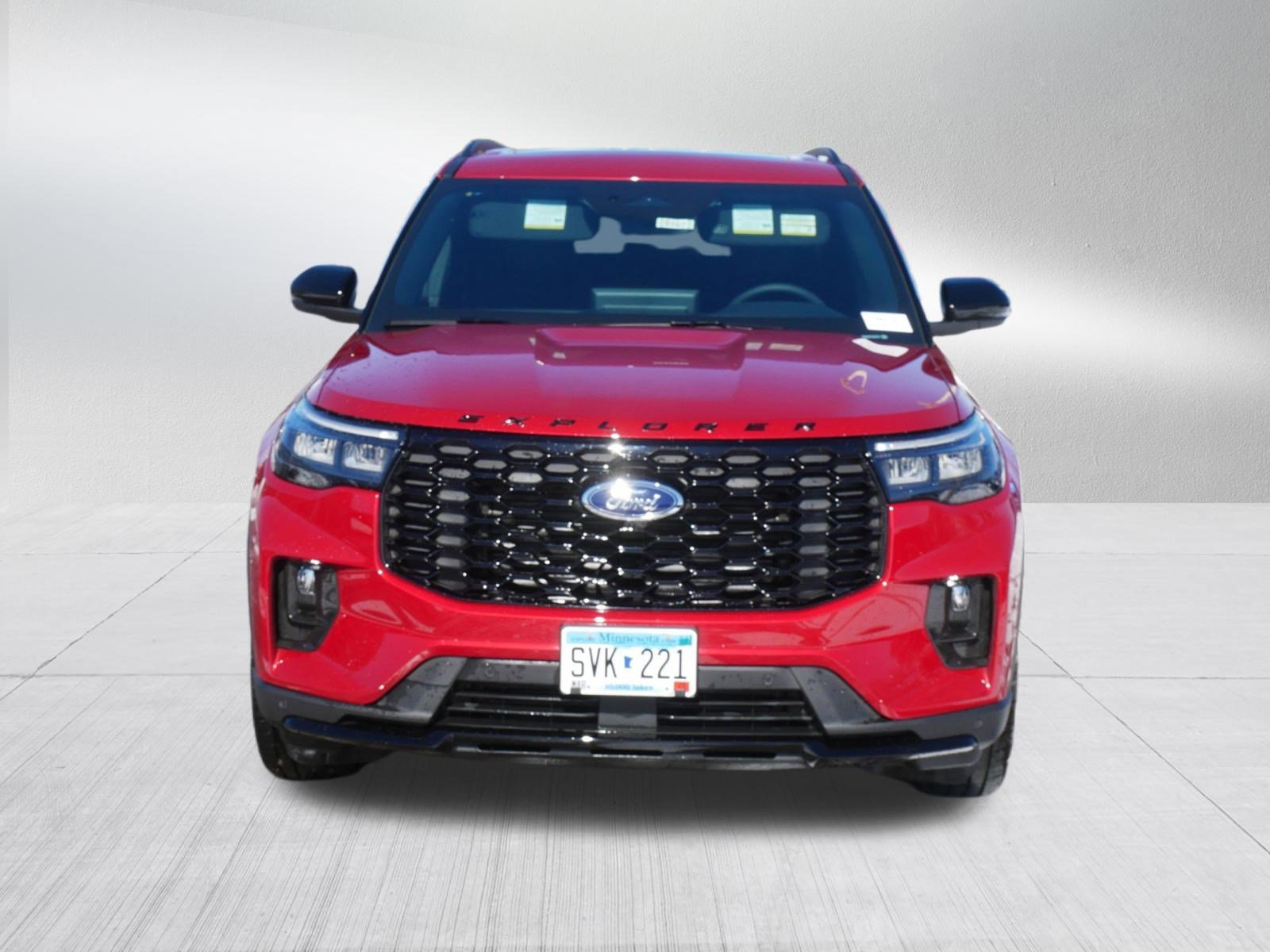Used 2026 Ford Explorer ST-Line w/ ST-Line Street Pack image 2