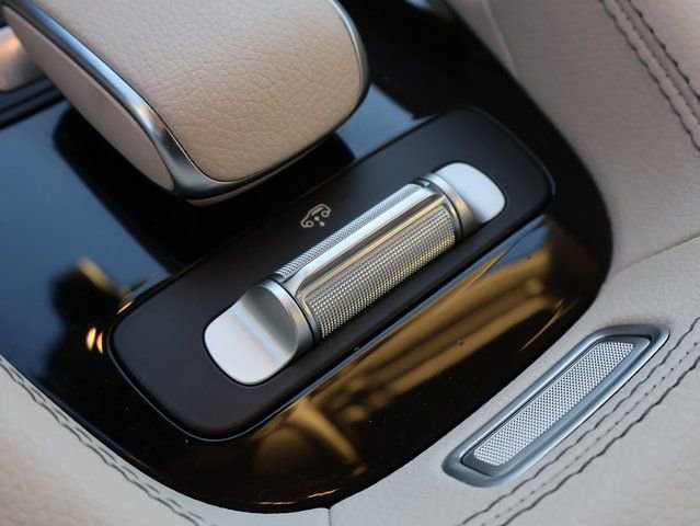 Used 2022 Mercedes-Benz GLS 450 4MATIC image 40