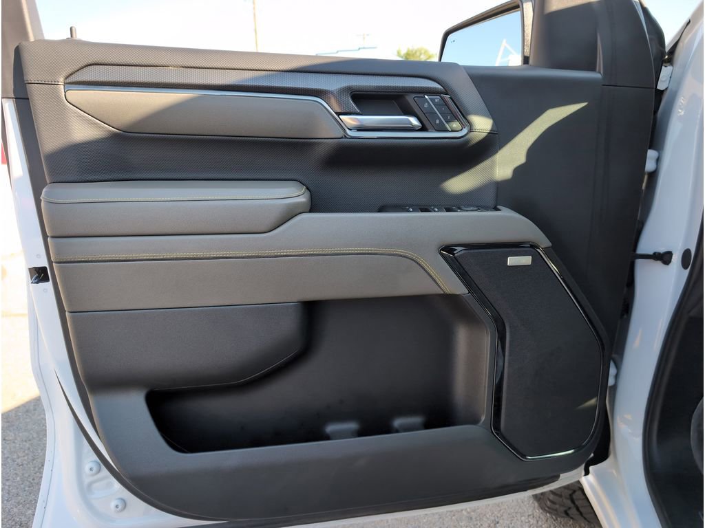 Used 2024 Chevrolet Silverado 1500 ZR2 w/ Technology Package image 29
