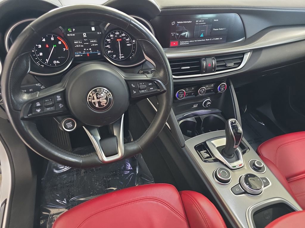 Used 2022 Alfa Romeo Stelvio Veloce AWD/4WD image 19