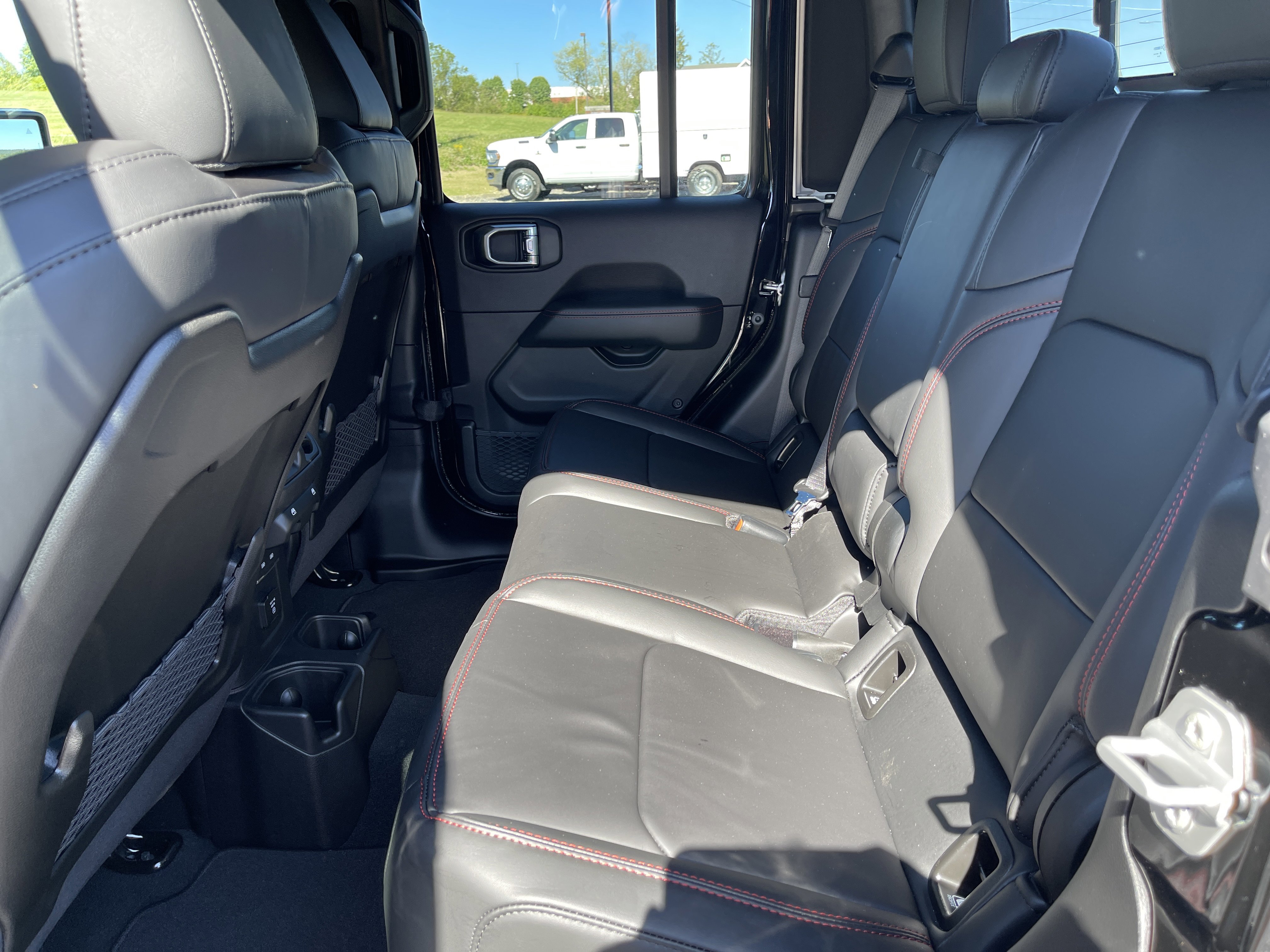 New 2025 Jeep Gladiator Rubicon image 14