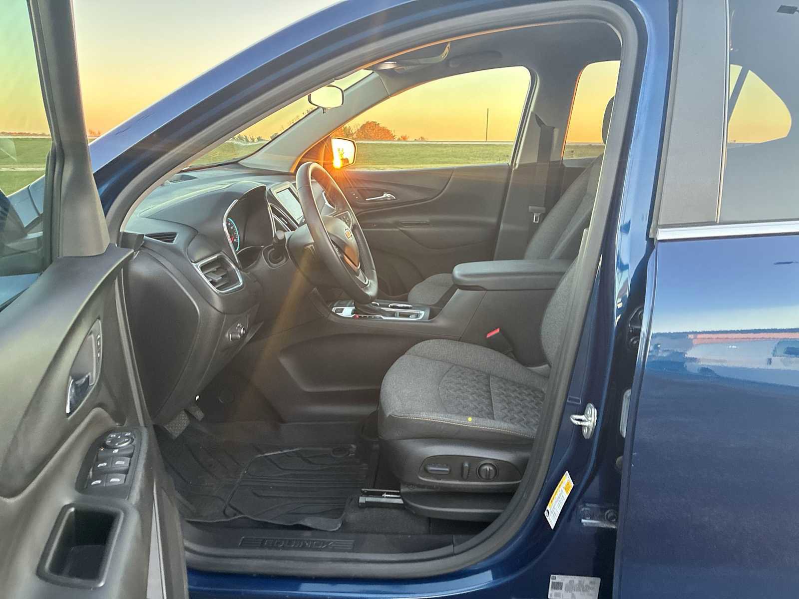 Used 2023 Chevrolet Equinox LT image 18
