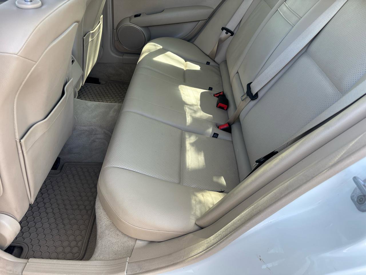 Used 2014 Mercedes-Benz C 250 Sedan image 26