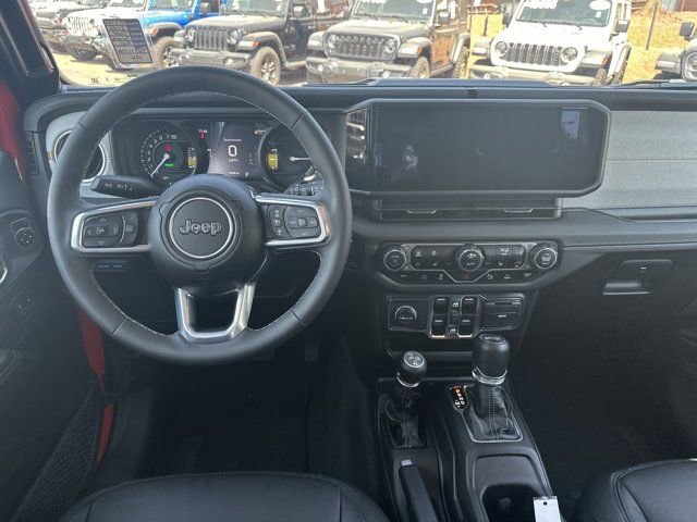 Certified 2025 Jeep Wrangler Unlimited Sahara w/ Safety Group AWD/4WD image 21